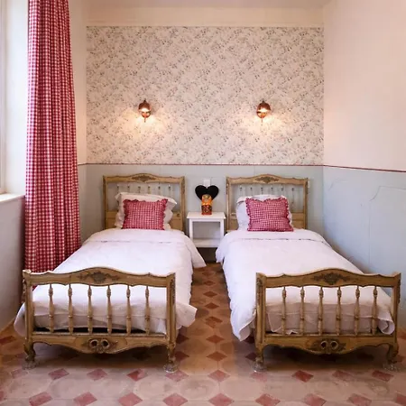 Hébergement de vacances Maison De Maître En Provence - Charme Et Ancien *
